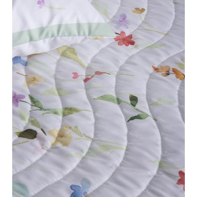 colcha estampada quito de sandeco para cama de 135
